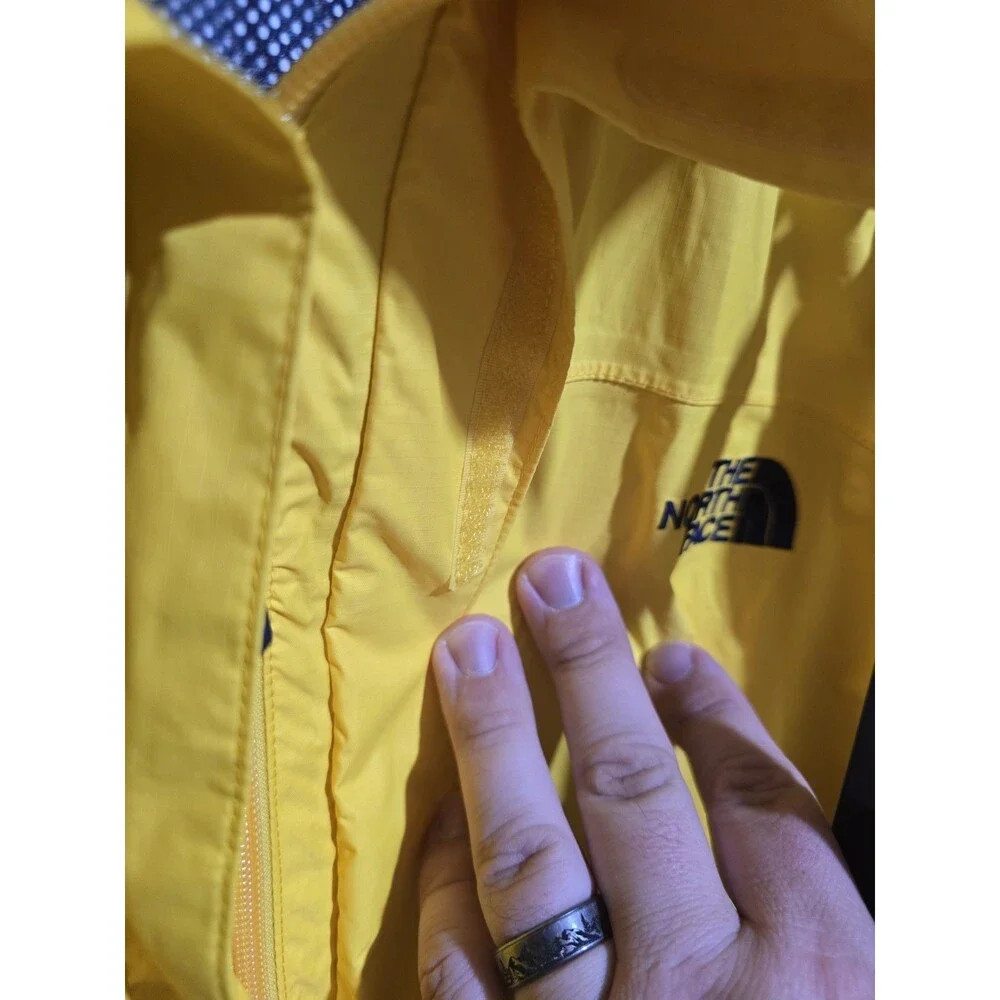 NWT The North Face Resolve Jacket Men’s M Medium Freesia Yellow Rain Hooded
